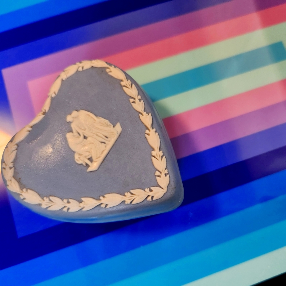 Wedgwood trinket box